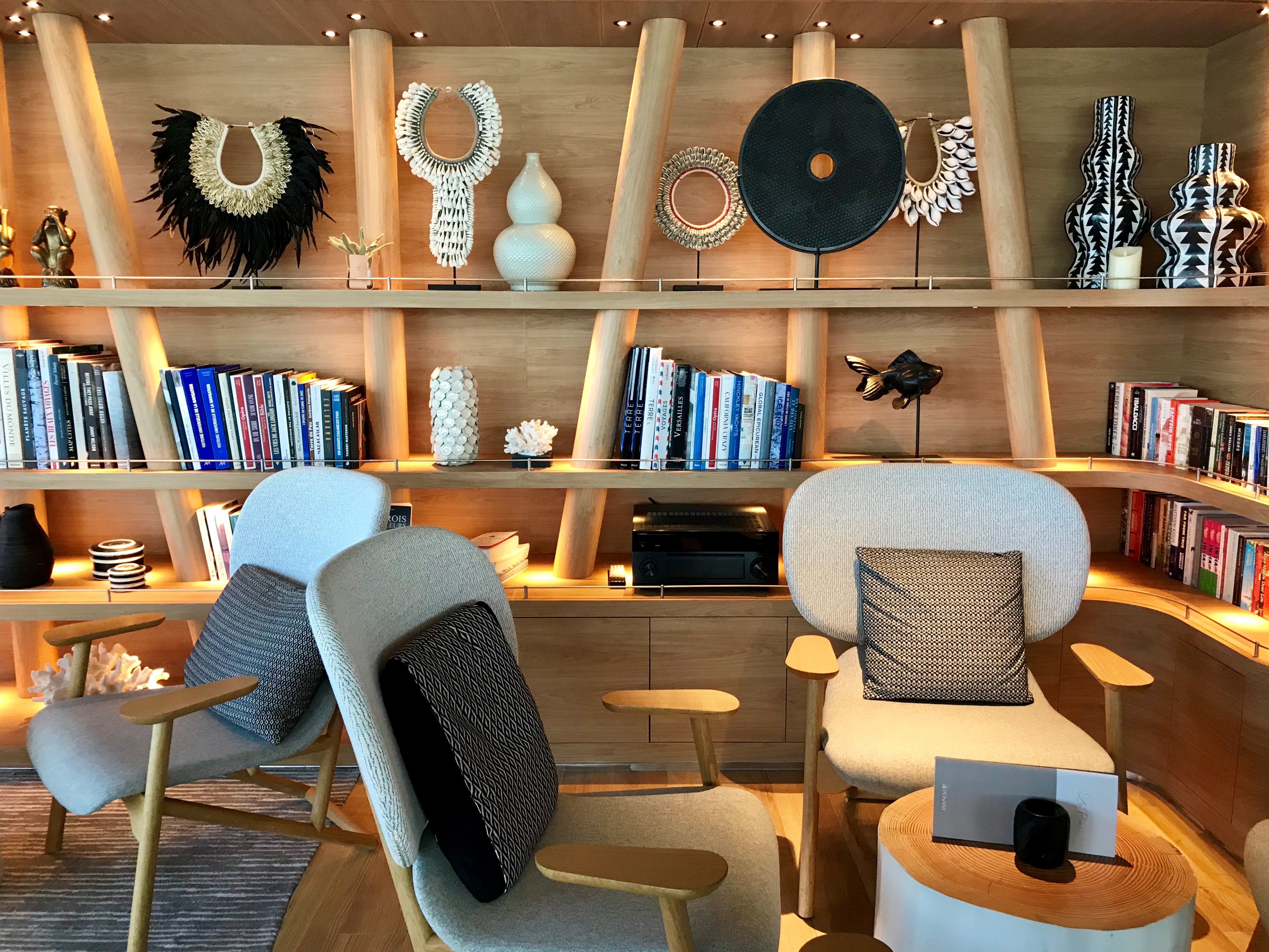 Panoramic Lounge 2